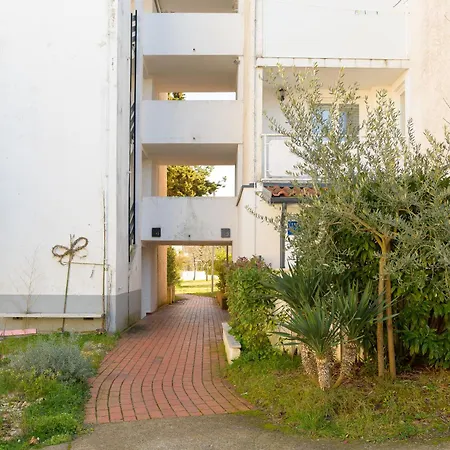 Pinjola Apartman *