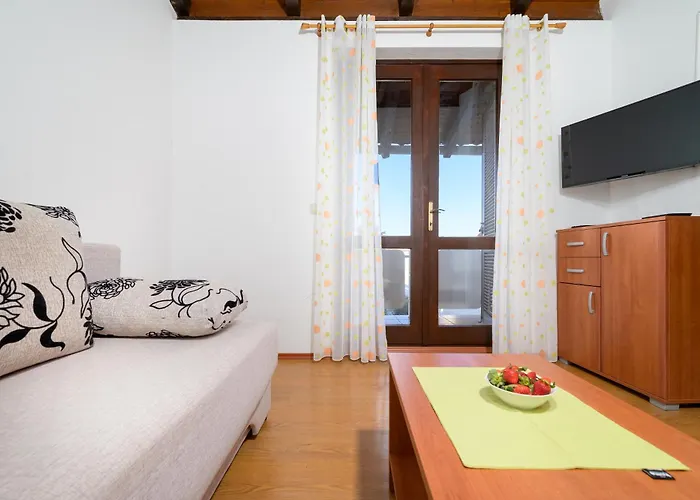Apartment Pinjola *